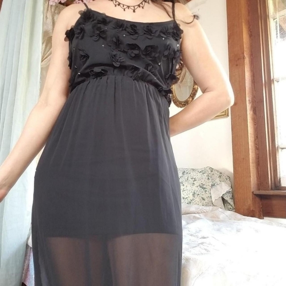 All-occasional chiffon black maxi dress size Medium - Picture 2 of 4